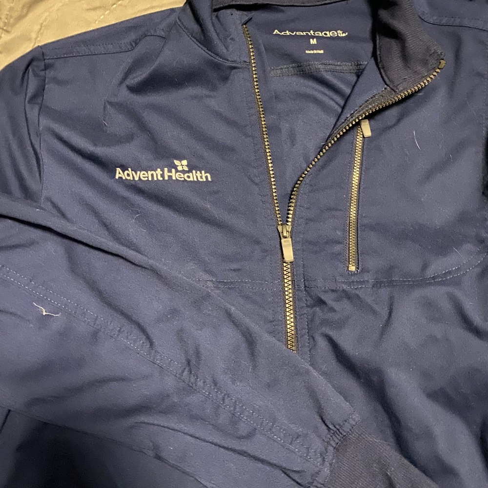 Adventhealth RN men’s medium jacket